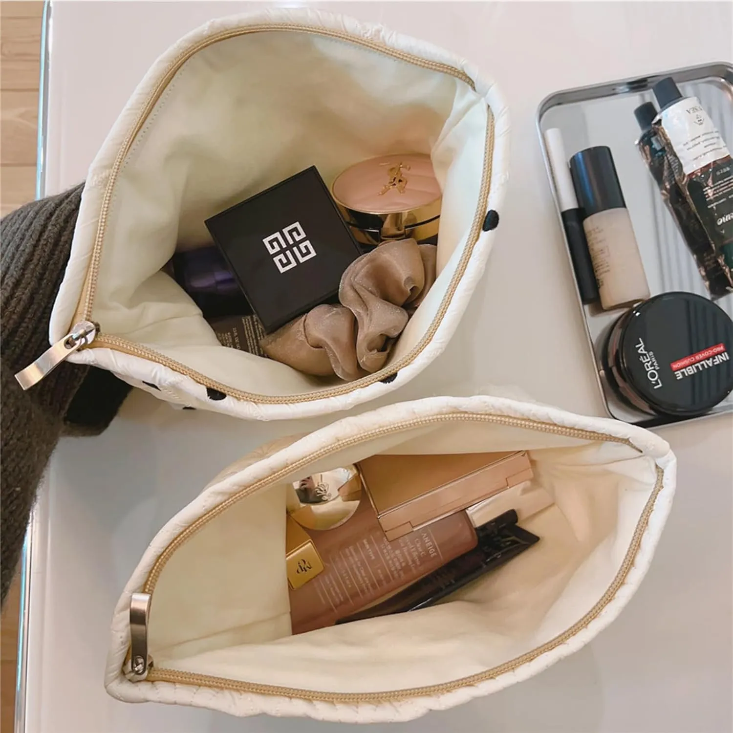 2PCS Quilted Cotton Makeup Bag Portable Travel Bag Cosmetic Bag Aesthetic Shell Toiletry Organizer Case Noble Elegant Pouch Bag For Women Girls White Color