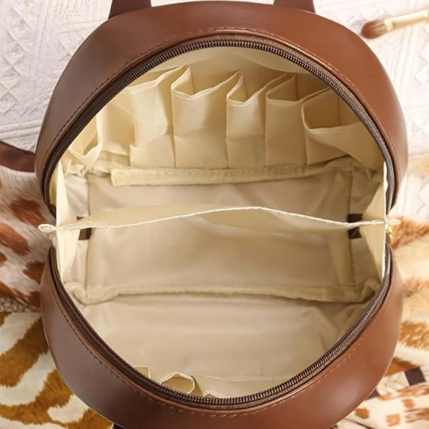 Expectatioin - Multi-layered Shell-Shaped Cosmetic Bag,Portable Large Capacity Pu Shell Waterproof Handbag Style Cosmetic Bag,Shell Shaped Tote Travel Bag (Brown)