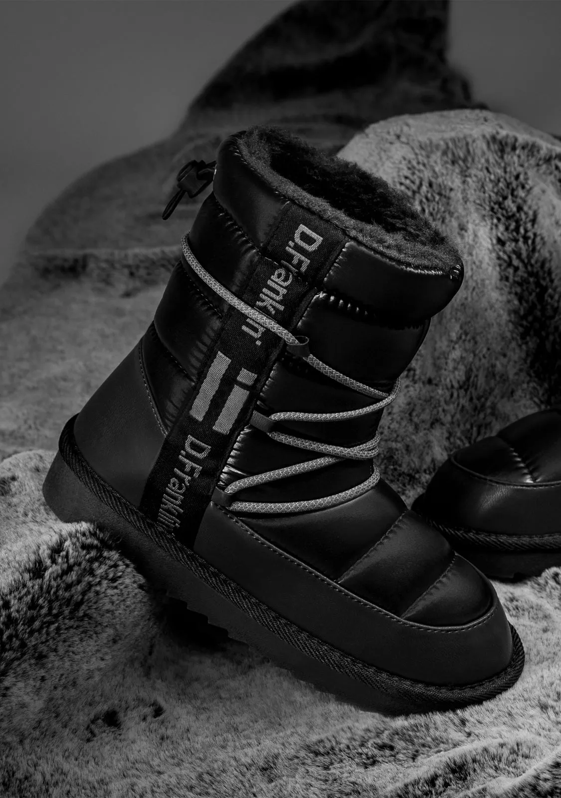 Nordic Nylon Bomb Black