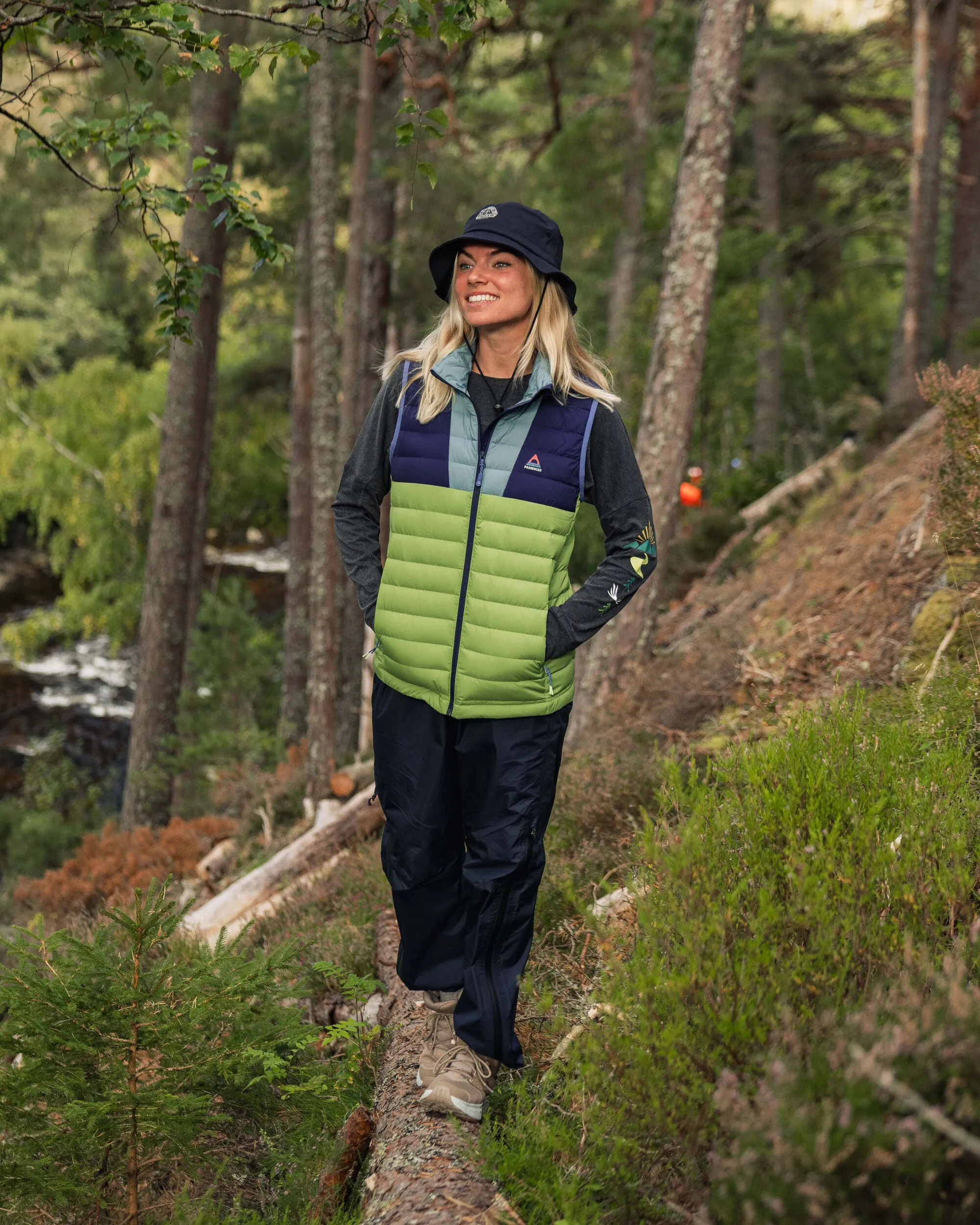 Northstar Down Recycled Vest -  Rich Navy/Pear Green/Arctic
