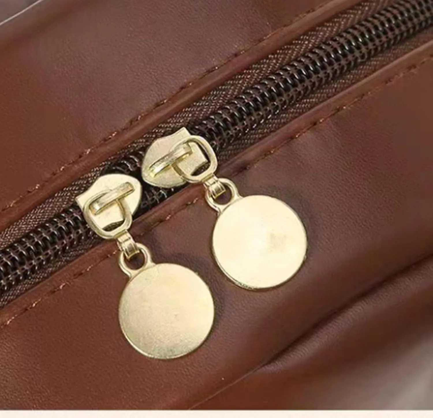 Shell Shaped Cosmetic Bag, Multi Layered Shell Shaped Cosmetic Bag, Pu Toiletry Bag With Handle, For Travel (Coffee)