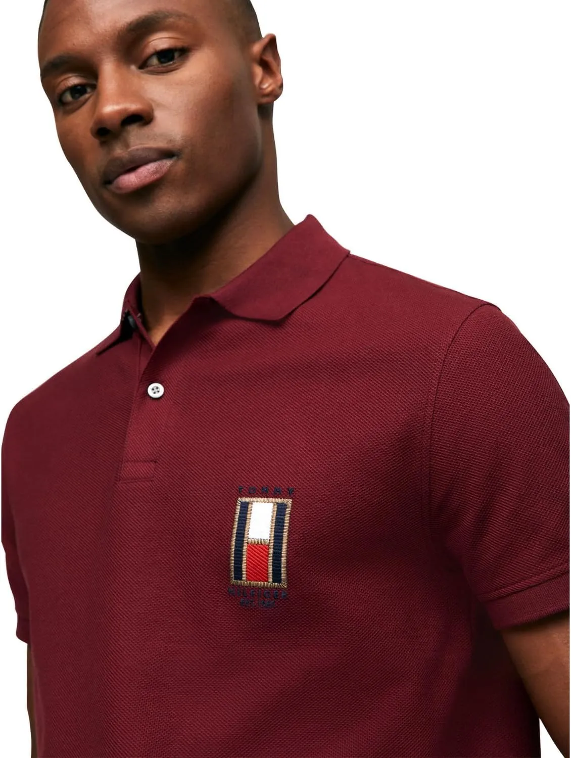 Tommy Hilfiger Men's Short Sleeve Casual Polo Shirts in Regular Fit with Stretch and Vertical Logo Designs