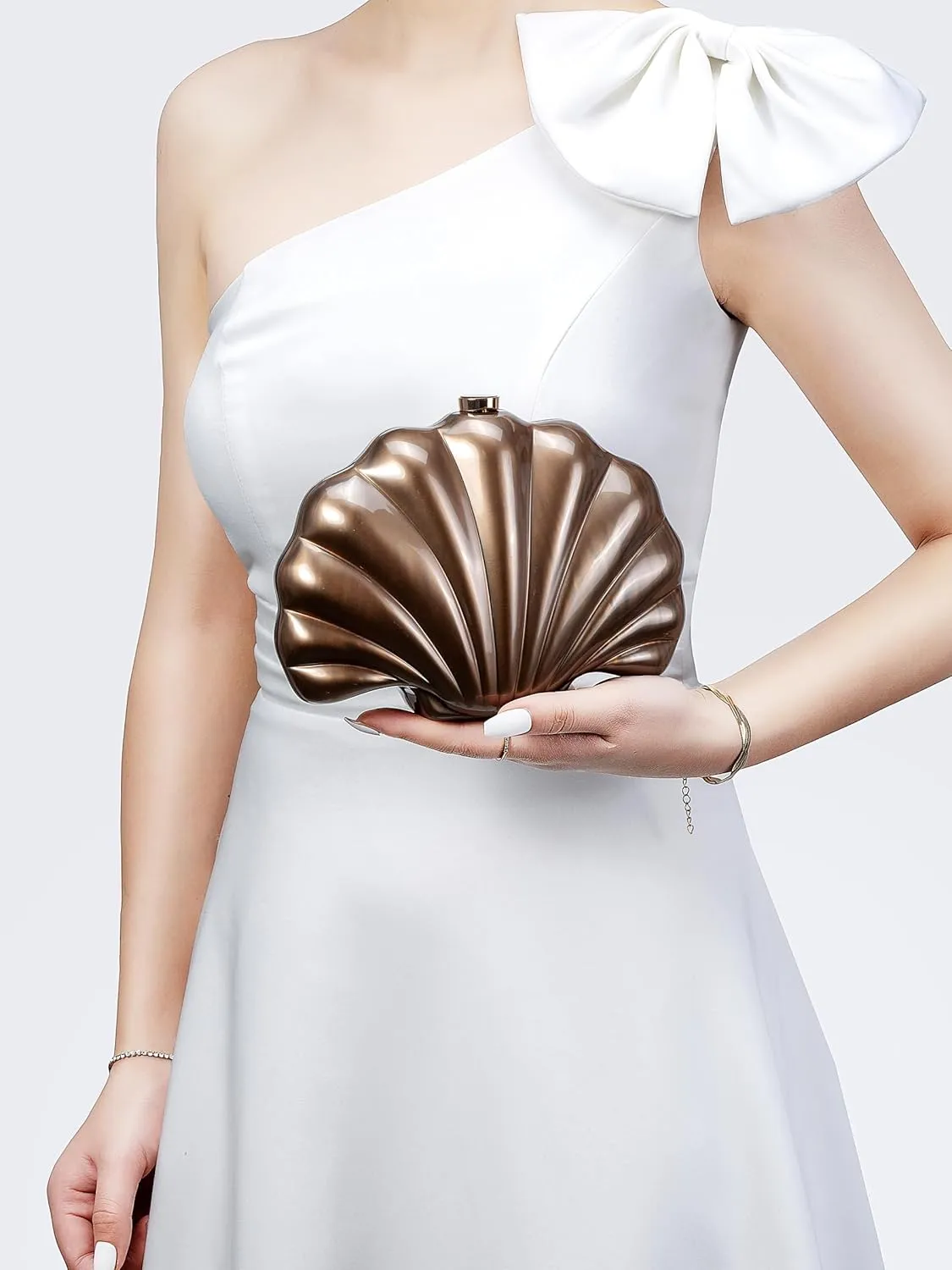 Women Pearl Acrylic Clutch Shell Pearl Clutch Shell Purse Chain Shoulder Bag Ladies Wedding Clutch Prom Evening Handag