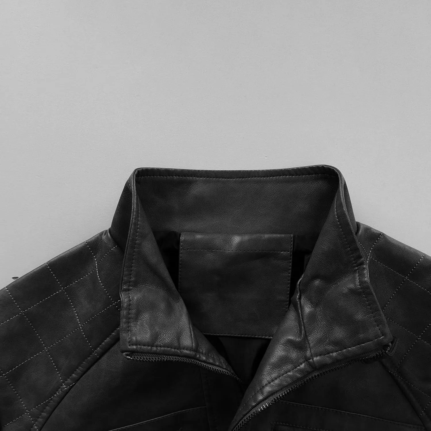 Xiaojmake Mens Stand Collar Leather Jacket Retro Cafe Racer Style Motorcycle Jacket Outerwear Quilted Coat with Zipper Pocket